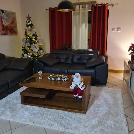 Beautiful Central Apartment With Pool St. Paul's Bay Buitenkant foto