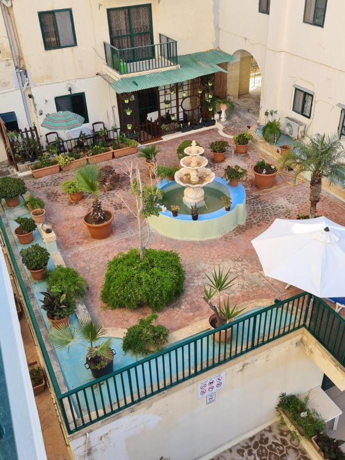 Beautiful Central Apartment With Pool St. Paul's Bay Buitenkant foto