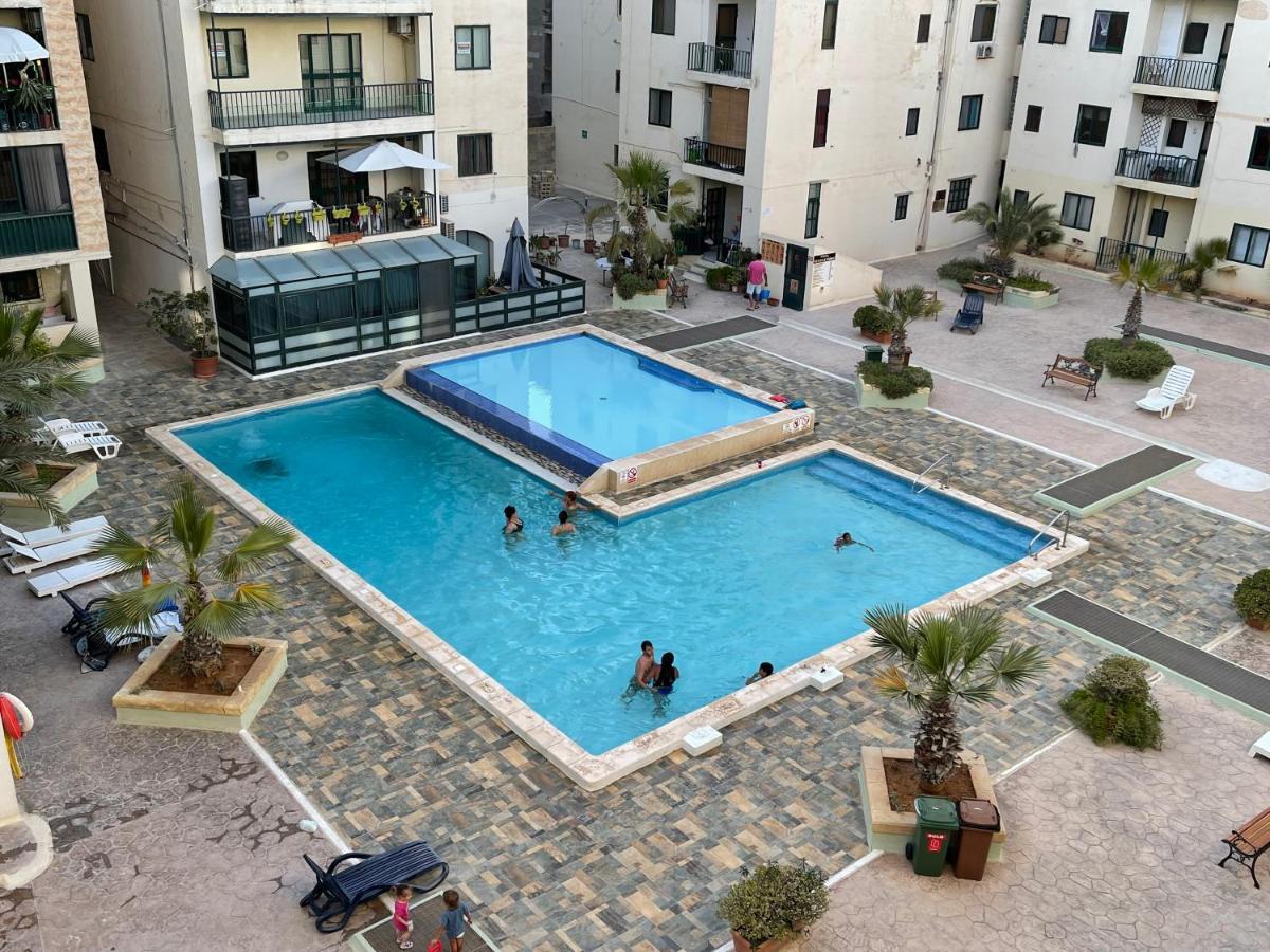 Beautiful Central Apartment With Pool St. Paul's Bay Buitenkant foto